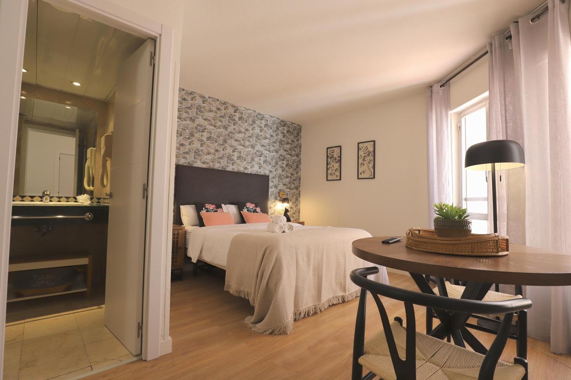 Edificio Leganitos Apartment *